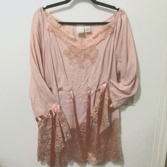 Romantic & Whimsical Dusty Pink Romans Blouse 18W - Picture 2 of 5